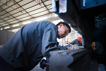 �T���L��